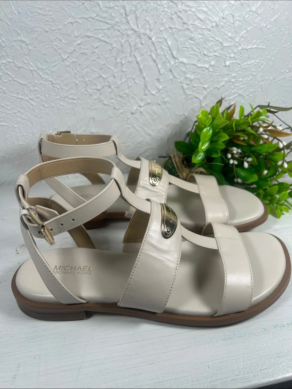 Michael Kors Sandals Plate Flat Leather 3-T Strap Ankle-Strap Open Toe w/ Logo